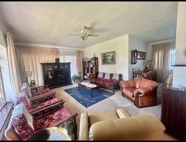4 BEDROOM HOUSE FOR SALE IN VANDERBIJLPARK SW 1